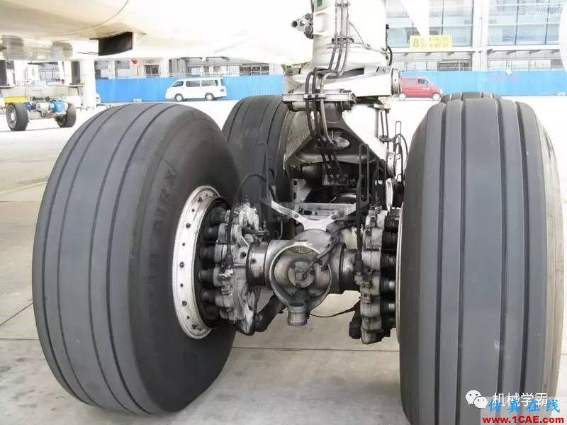 飞机的轮子原来是这样落地的，长知识了！机械设计教程图片3